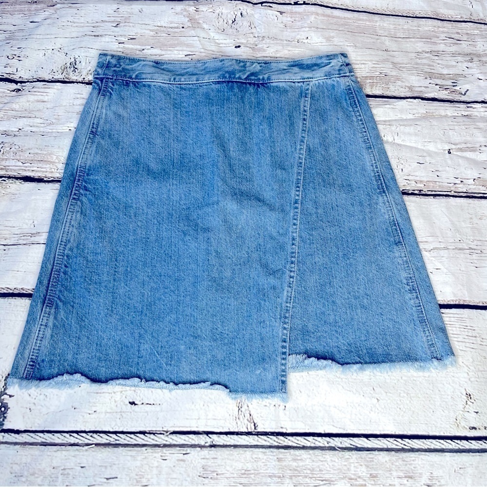 Loft Faux Wrap Frayed Hem Denim Skirt Size 0/25
